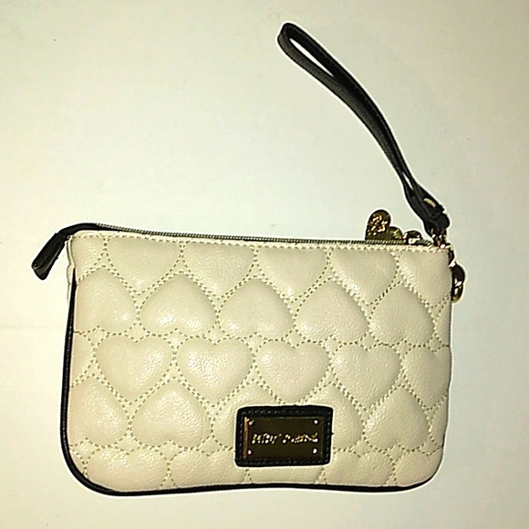 ★Brand New★BETSEY JOHNSON Large Quilted Hearts "M" initial Wristlet★Rare★ - Picture 9 of 16